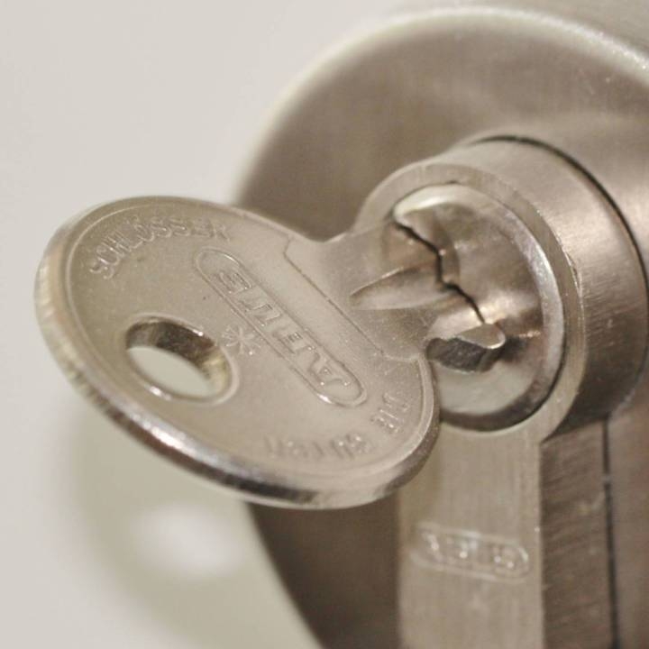 Depannage serrurier en urgence sos Marseille Aix Aubagne Martigues Toulon - restaurant Marseille