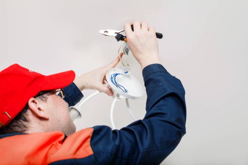 Électricité changement de tableau électrique et passage consuel sur  Marseille Aix Aubagne Martigues Toulon - Serrurier Aix en provence