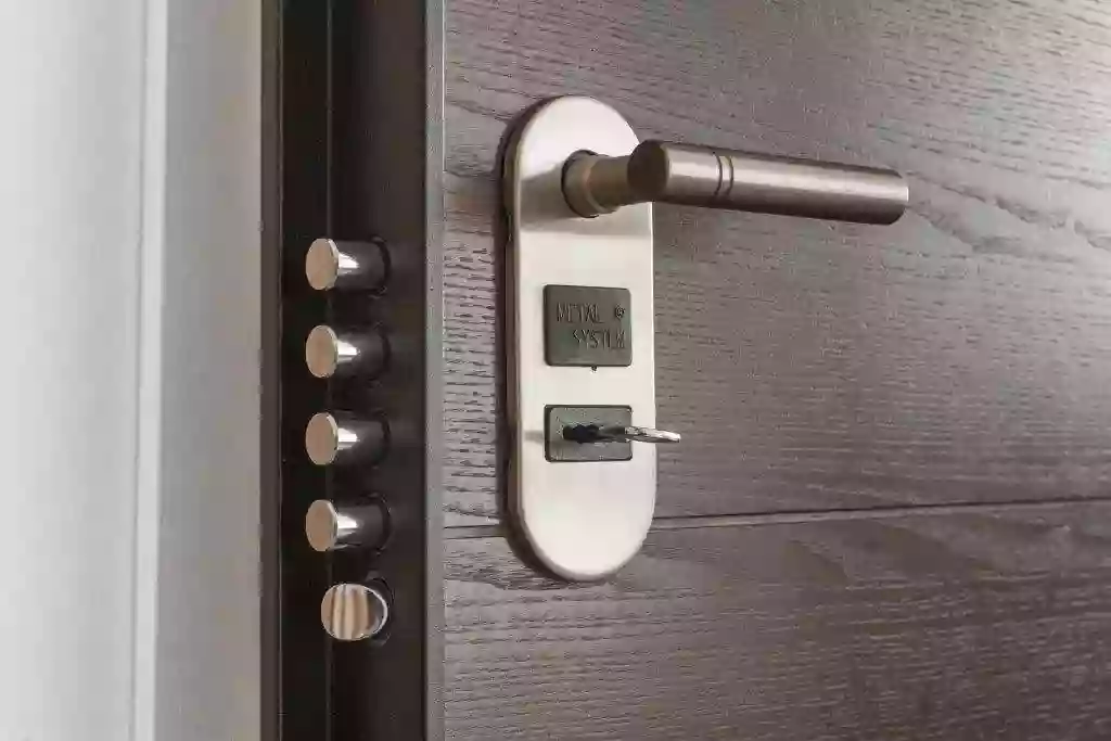 Ouverture de porte claquée sur Marseille Aix Aubagne Martigues Toulon - Depannage serrurerie